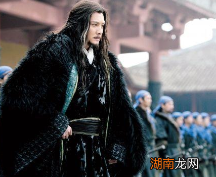 秦朝灭亡的锅到底有谁来辈 究竟是秦始皇还是秦二世