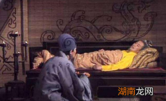 刘备在垂危的时候，诸葛亮怎么不用七星灯续命？