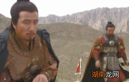 开国功臣汤和是如何躲过朱元璋的屠刀，并陪伴朱元璋走完人生最后一段旅程的？