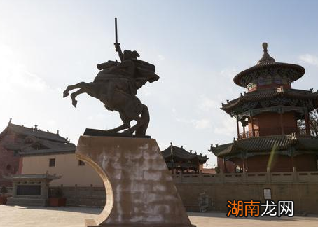 李自成起义的时候喊出迎闯王,不纳粮 百姓不纳粮的话李自成吃什么