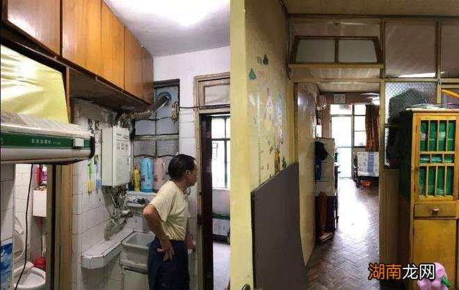 29岁小姐姐买下33㎡“老破小”独居,重装后,配色让人赏心悦目!