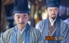 霍献可为了保住自己却用头撞柱子，这是为什么呢？