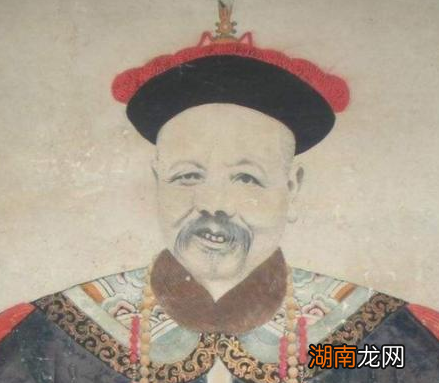 清朝王爷一年的俸禄有多少银子 换做现在是多少钱