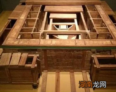 古代墓穴里边到底有什么机关 自来石就是封门反盗的设计