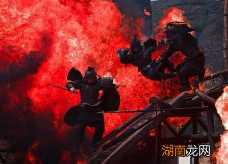 诸葛亮为什么活了53年就死了 诸葛亮真的是病死的吗