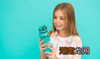 初中孩子情绪不稳定怎么办 初中孩子情绪不稳定怎么办呢