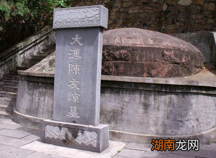 张士诚被朱元璋打败之后 张士诚为什么还不服朱元璋