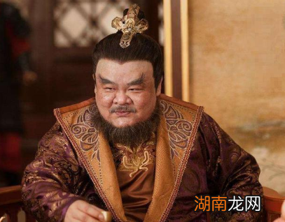 为了上位用尽了手段，安禄山与杨玉环干过哪些奇葩事？