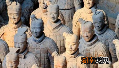 秦军作战真的不带头盔吗?为何兵马俑没有头盔?