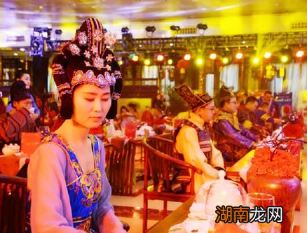 古人说的酒过三巡中的三巡指的是什么 这种说法是起源于唐朝吗