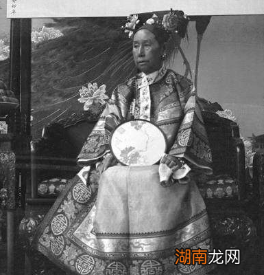 都说慈禧太后是一个美人 年轻时候的慈禧真的很美吗