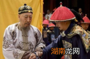 李世杰靠花钱得来的官,为何之后却倍受提拔呢?