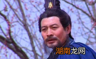 孝子徐庶在其母亲去世后,他选择去了哪里?