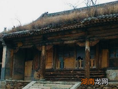 古代有宁宿荒坟,不宿古庙的说法 古人这么说有没有道理