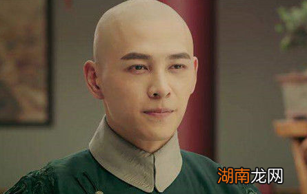 弘昼身为雍正的儿子为何要装疯卖傻 不然乾隆可能会对这个兄弟下手