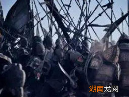 秦国统一六国建立秦朝后 秦朝为什么还是灭亡了