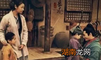 为何在岳飞的岳氏宗祠里,摆放着贡祖文的牌位呢?