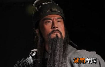 关羽被封为五虎上将之首后为何还生气 关羽辱骂黄忠的原因是什么