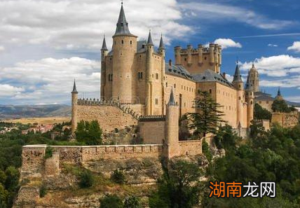 中世纪的欧洲为何喜欢修建堡垒 修城堡既是注定也是必然