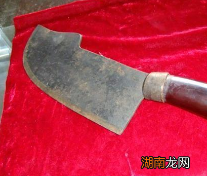 在古代同样都是太监的情况下 中国的太监的生殖器为何要全部割掉