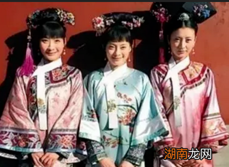 清朝宫中女子脖子的白绢有什么作用?不是随意戴的