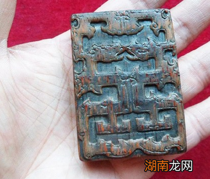 古代有腰牌可以进去皇宫 为何没有人伪造出来刺杀皇帝