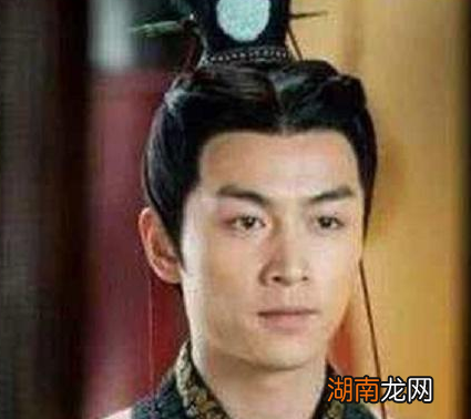 古代陪嫁丫头中最成功的一个 小姐成为妃嫔,自己最后却坐上了皇位