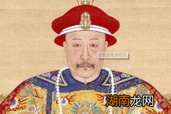 老谋深算的和珅,为何没有面对嘉庆的制裁不反抗呢?