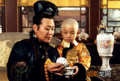 孝庄死后为何挺尸三十几年不下葬 康熙不下葬的原因是什么