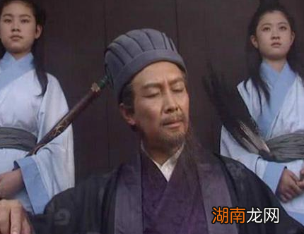 空城计中最大的疑点是两个琴童吗 司马懿为什么会被吓走