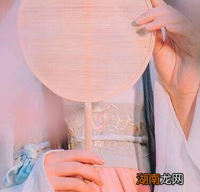 古代女子对贞洁如此看中 她们上半身穿肚兜,下半身又会穿什么