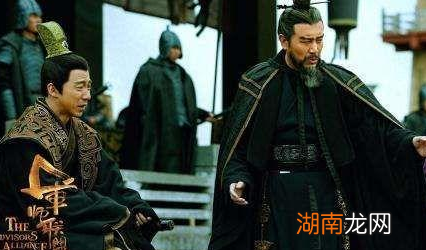 曹操明摆着有篡汉的实力 曹操为什么到死都不进取