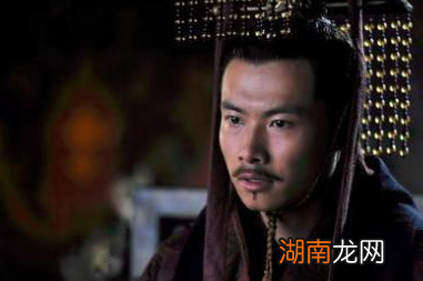 被陆逊打败后，刘备留在白帝城都是出于哪些考虑？