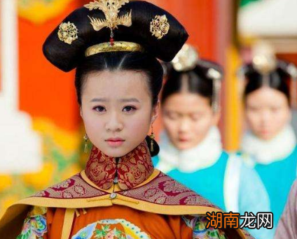 清朝妃子手上为什么要带手指套 除了好看外还有哪些意义