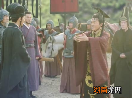 诸葛亮为什么不敢取代刘禅做蜀汉的皇帝 如果有野心早就行动