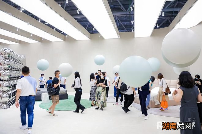 曲美携「ROOMY如觅」品牌高调入局睡眠产业，背后在酝酿什么？