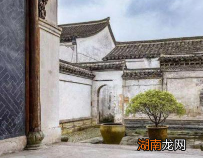 古代大户人家院子为什么要放一口水缸 实际意义远比风水上大的多