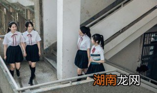 初二孩子厌学了怎么处理 初二的孩子厌学怎么办