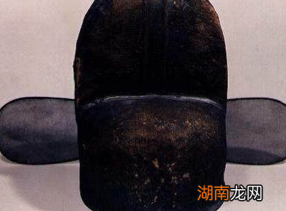 明朝官帽和清朝官帽相比 清朝官帽为什么会输