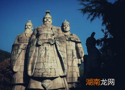 秦末乱世起义都拥立称王 汉末时期的曹操为什么不敢称帝