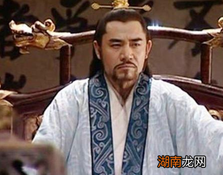 明朝皇帝和清朝皇帝相比 为什么一个不出门而另一个总爱往外跑