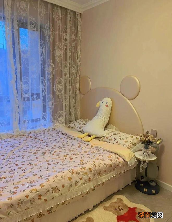 这才是儿童房该有的样子,8㎡装出16㎡的收纳,功能齐全无可挑剔