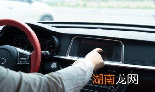 汽车多久更换火花塞 汽车多久更换火花塞和汽滤