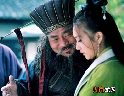 揭秘：董卓最大的错误是和吕布抢貂蝉？