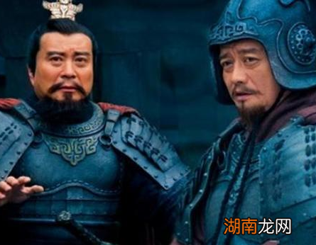 曹操突袭乌巢袁绍只是没有了粮草 袁绍最后为什么输的连底盘都没有了