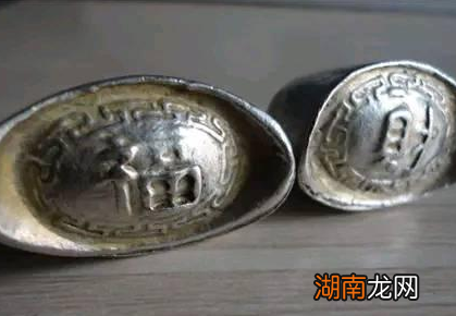 清朝知县的工资有多少 换做现在有多少钱