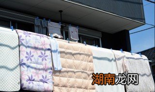 晒被子突然起火怎么回事 晒被子突然起火是什么原因