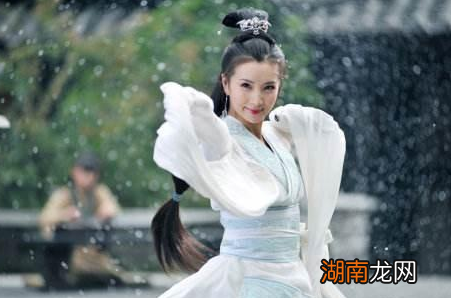 关羽到底发现貂蝉什么秘密 关羽月下斩貂蝉的真相是什么