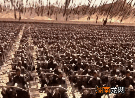 亚历山大如果真的遇到秦始皇 两人究竟鹿死谁手