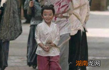 古代掩藏身份是相当容易 被诛九族的家人为何不隐匿逃走